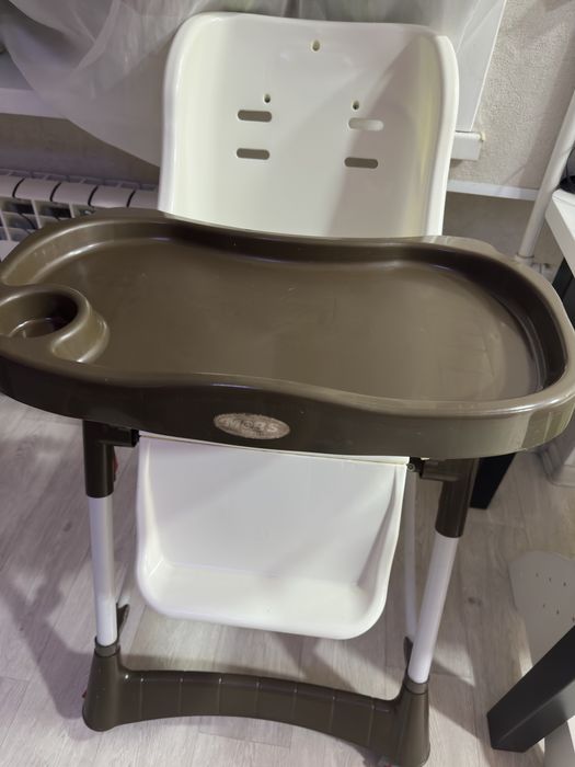 Продам столик для кормления