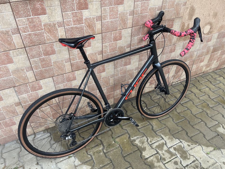 Bicicleta cursiera cyclocross gravel"Cube"frane hidraulice GRX