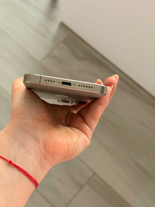 iPhone 15 Pro Max – 256GB | Stare foarte bună | Accesorii incluse