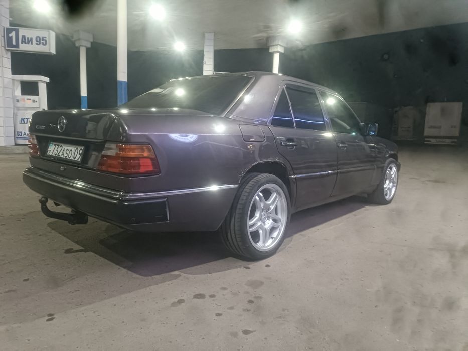Мерседес е300 (124)