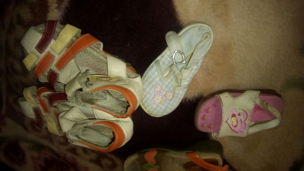 Обувь детская 11,18,24 до38 размера в основном кожанная