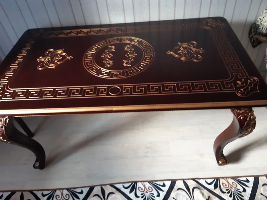 Продам стол в отличном состоянии