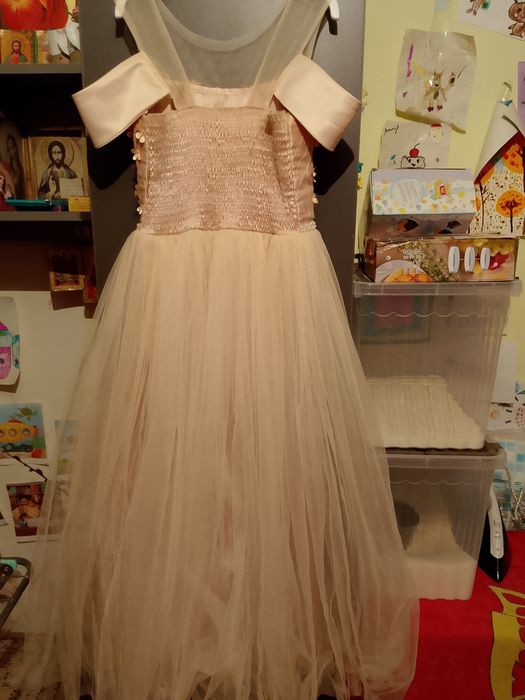 Продам платье на девочку