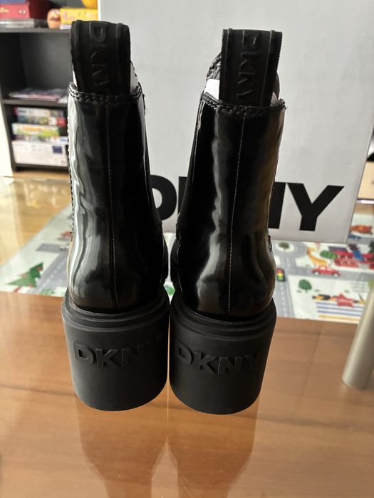 DKNY дамски боти