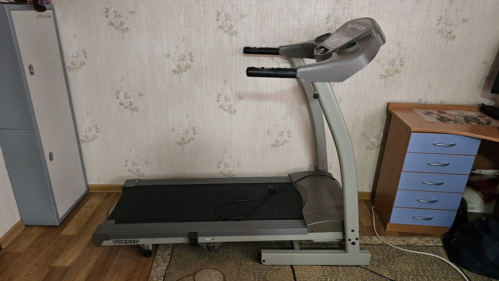 Продам беговую дорожку