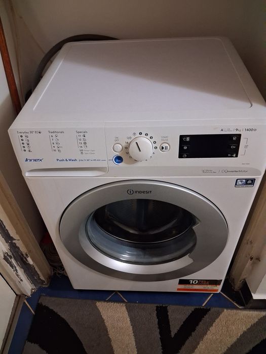 Mașina de spălat Indesit 9 Kilograme