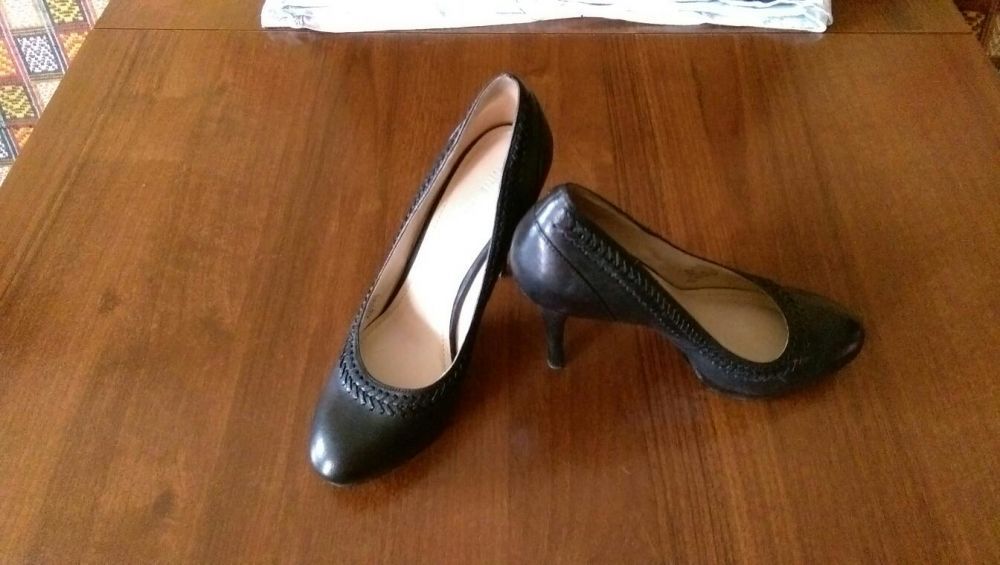 Продам модельные туфли