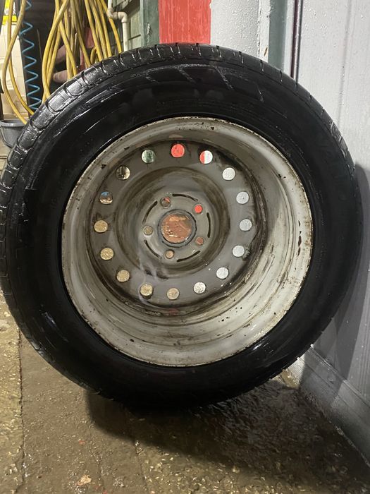 Продам комплект резины с дисками