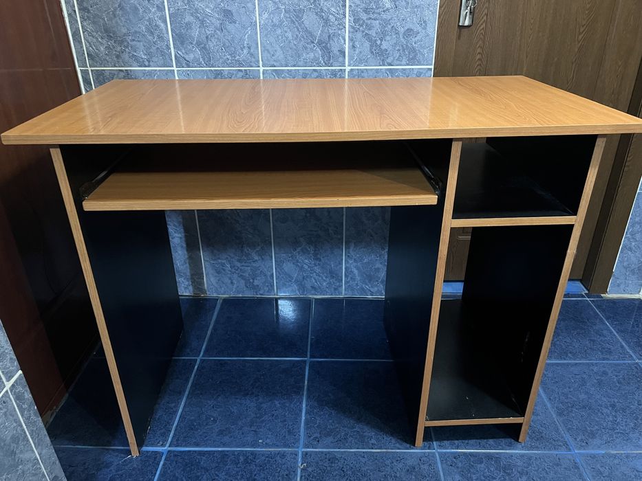 Vand birou folosit putin timp.