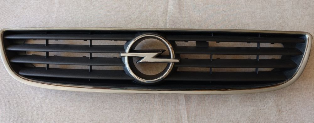 Предна решетка за Opel Zafira A