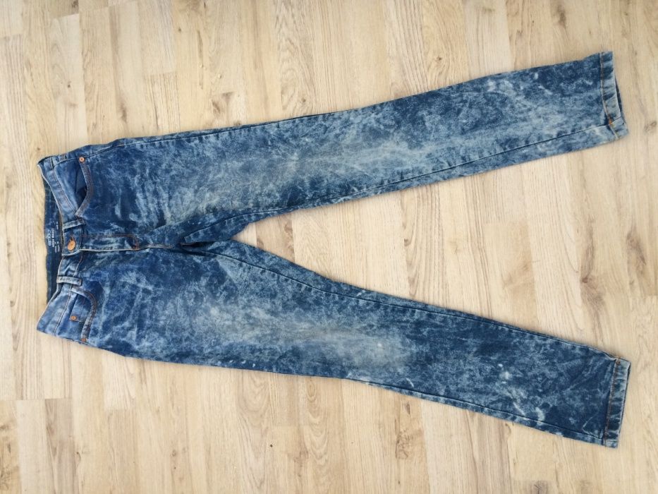 Дамски дънки с висока талия