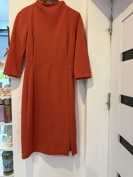 Официалти рокли С- М