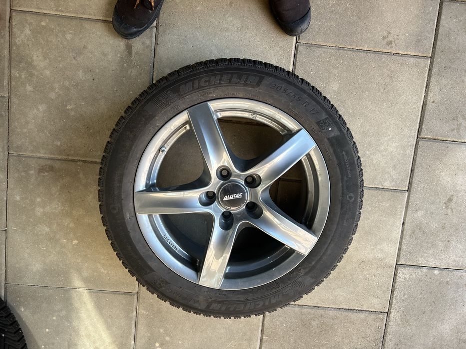 Roti de vara si iarna Doua seturi 205/55/R17 .Mega oferta.Urgent !!!