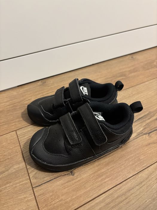 Adidas Nike marime 25