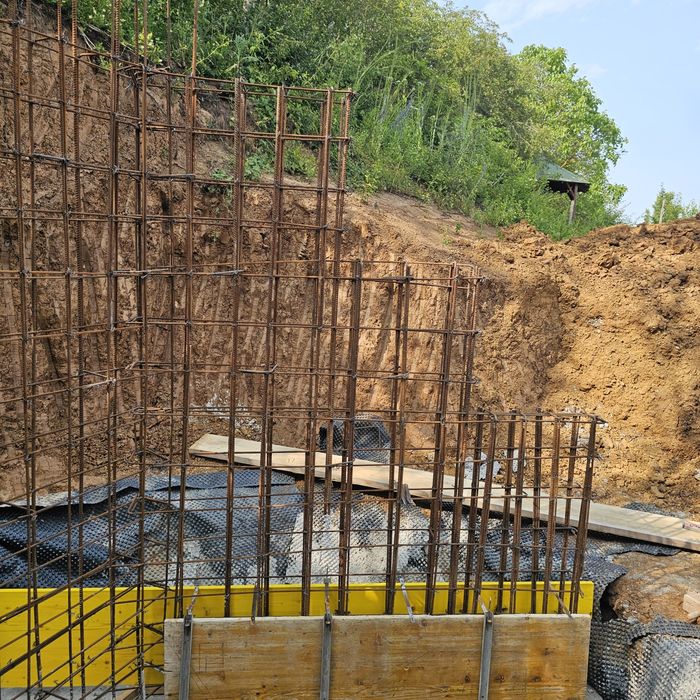 Închirieri panouri cofraj , popi metalici, grinzi doka, furci, etc