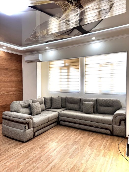 Угловой диван, отличное состояние