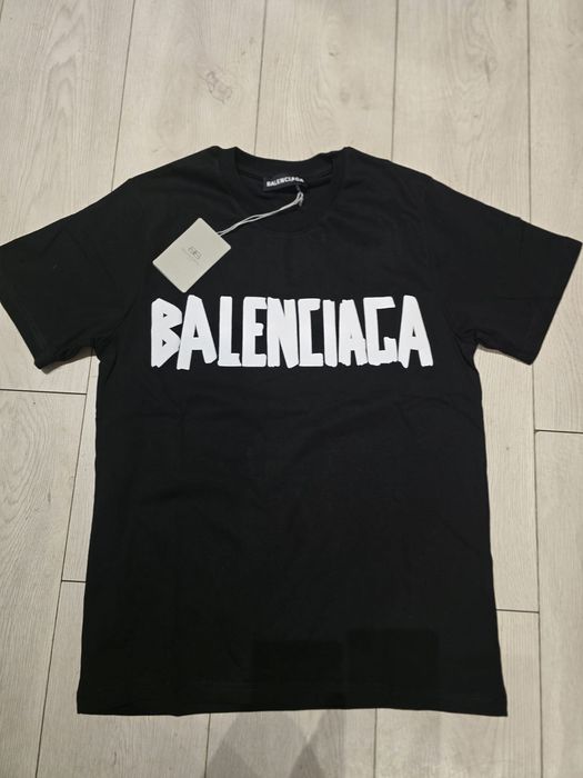 Lichidare de stoc ,tricouri diverse