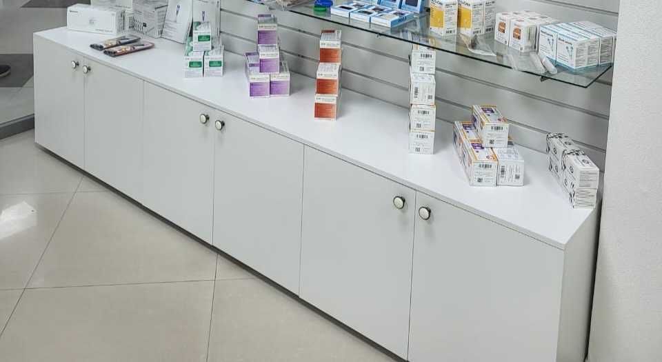 Шкаф для магазинов