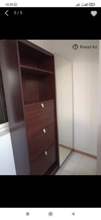 Прихожая со зеркалом.