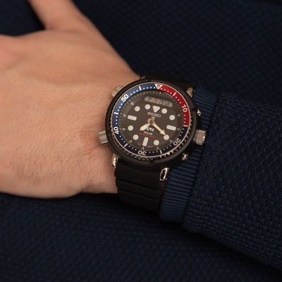 Seiko Prospex SNJ027P1. Оригинал, 200WR, Solar
