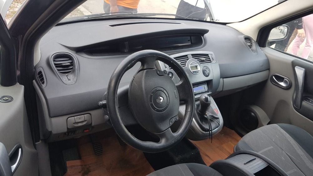 Dezmembrari  Renault SCENIC 2 (JM0/1)  2003  > 0000 1.5 dCi (JM0F) Mo