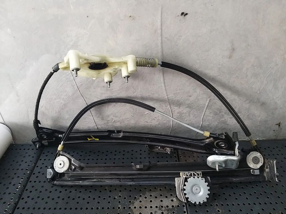 Macara geam electric stanga fata maserati ghibli m157 670102268