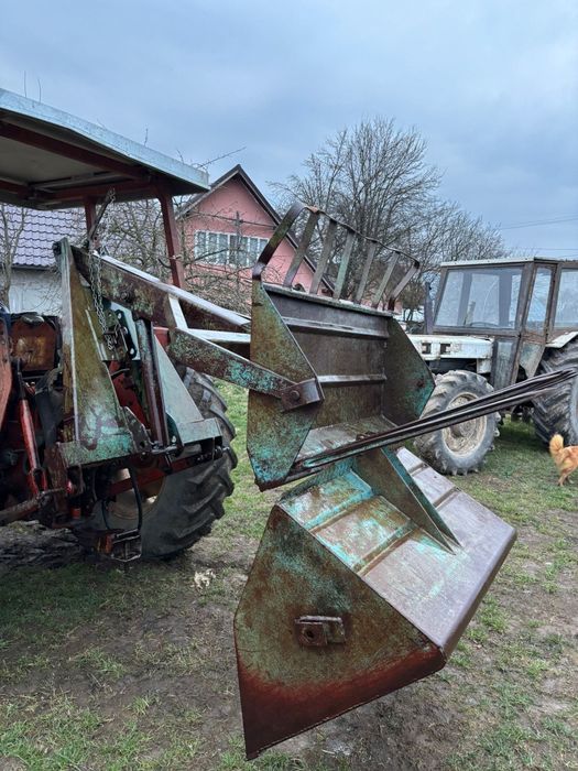 Încărcător în tirant