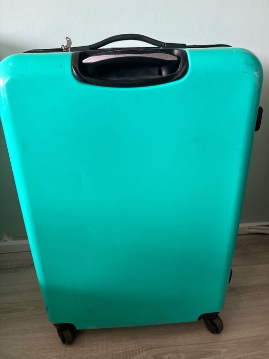 Олекотен твърд голям куфар Hot tuna