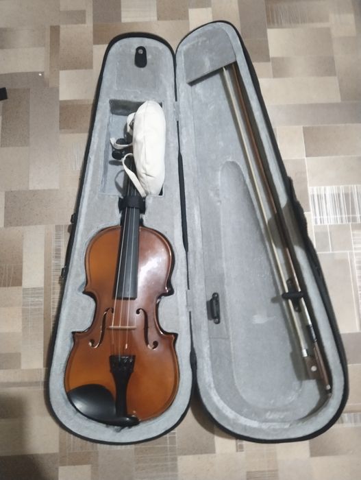 Скрипка размер половинка