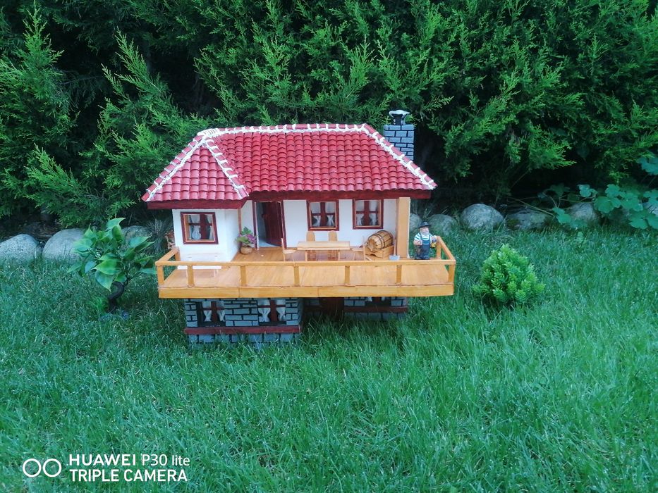 Възрожденска къщичка декоративна