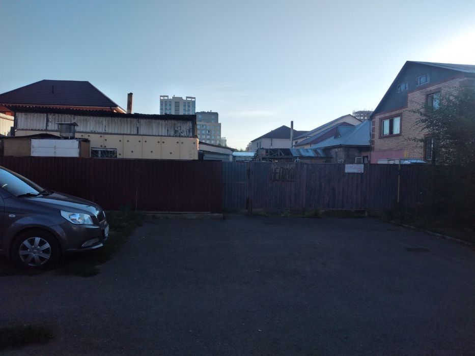 Продается два дома на одном участке