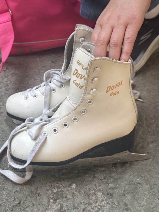 Продаются коньки