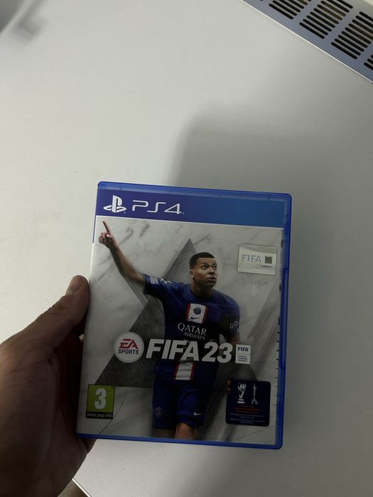 FIFA 23 PS4 — диск в отличном состоянии