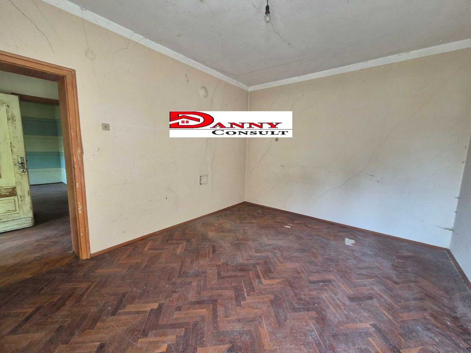 Продава се Къща в Велико Търново, Акация - 100 кв.м за 561 €/кв.м - Снимка #1