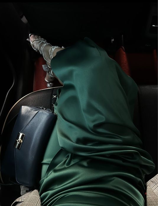 Платье вечернее.