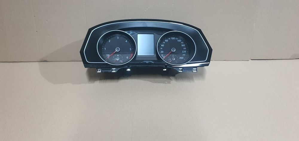 Ceasuri bord passat b8 2.0 1.6  tdi 3G0920741