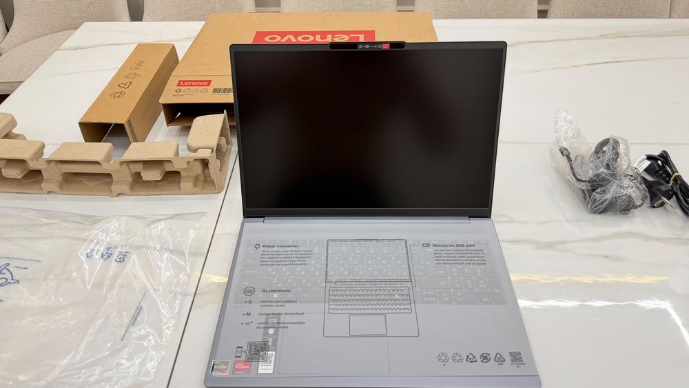Lenovo Ideapad Slim 5 16ARP10