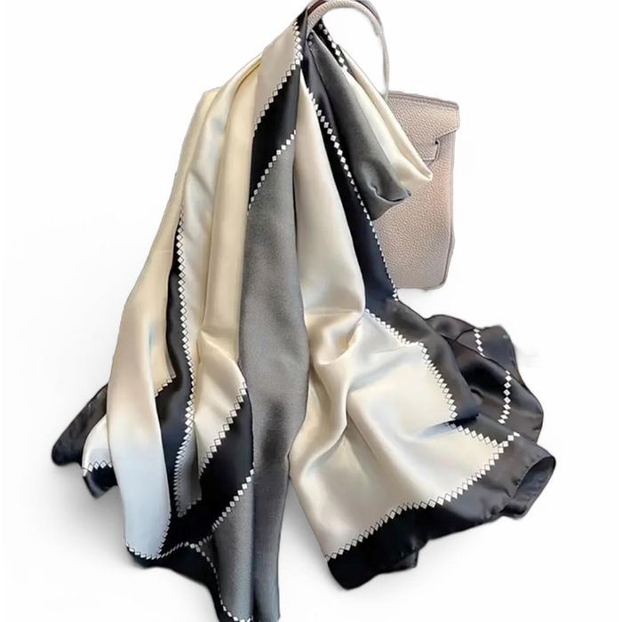 Луксозени голями сатенени шалове в различни цветове и десени