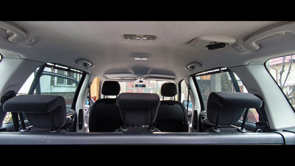Citroen Grand C4 Picasso( 7)locuri -Spatiu generos pentru familia ta!