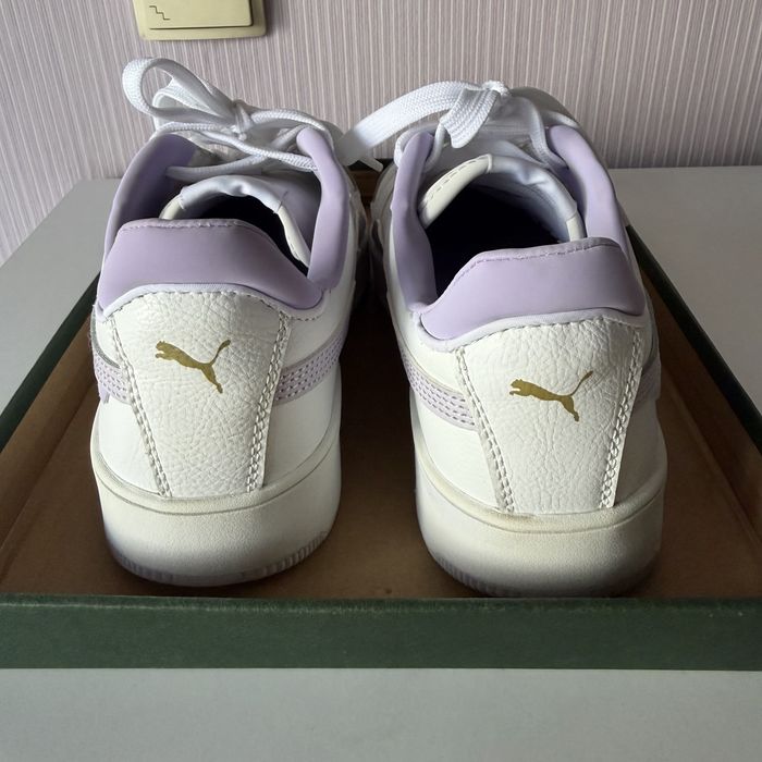 Маратонки Puma.