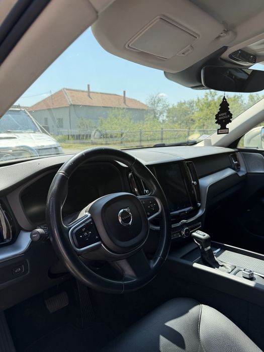 Volvo XC 60 2018 2.0 cp190