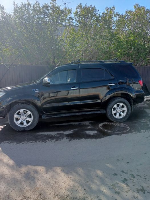 Тойота фортунер 2006 г.