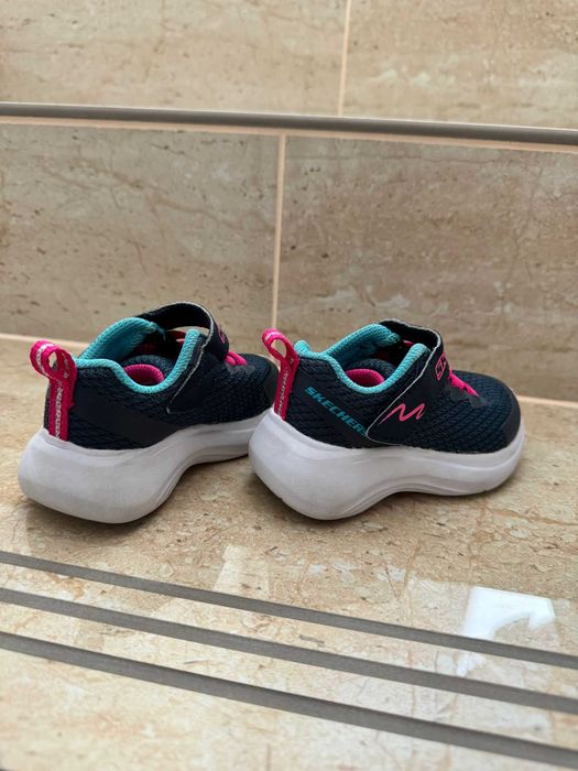 Skechers interior 11 cm