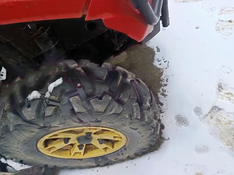 Can am 400 g 1 motor defect are nevoie de ambielaj  aștept oferte