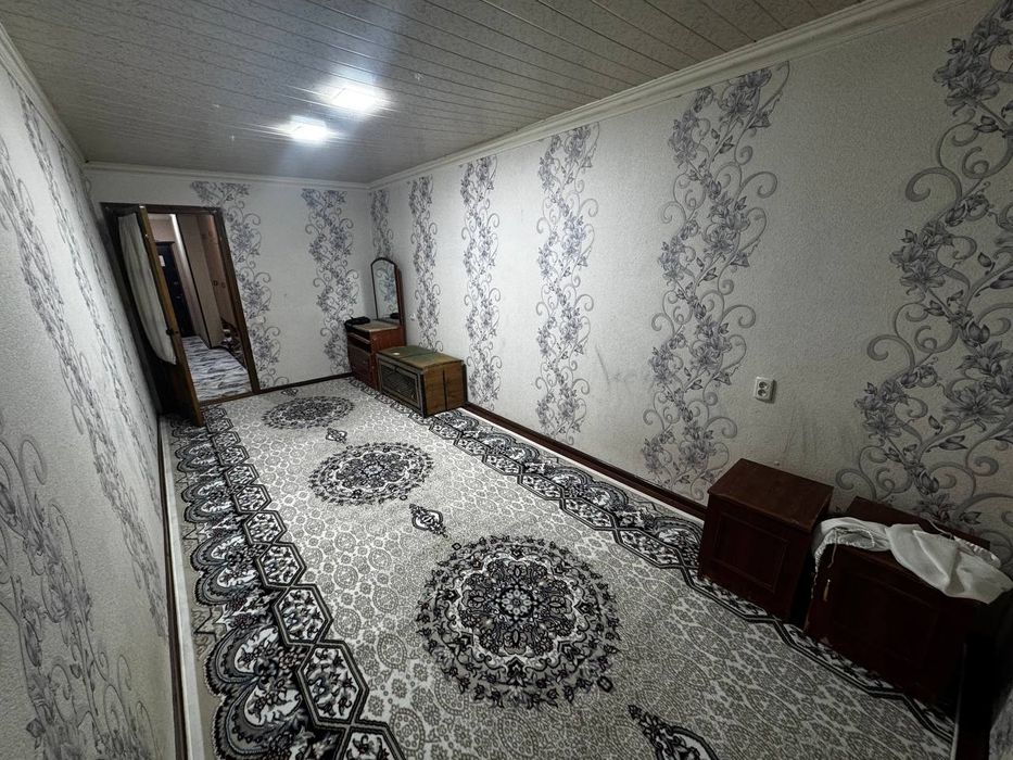 Chorsu bozor 2 xonali kvartira