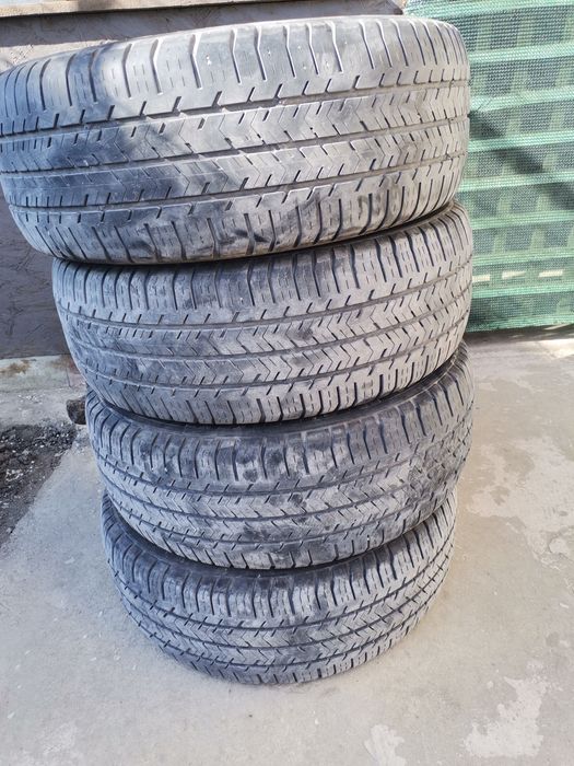 Гуми бусови 215/60/16 мишелин