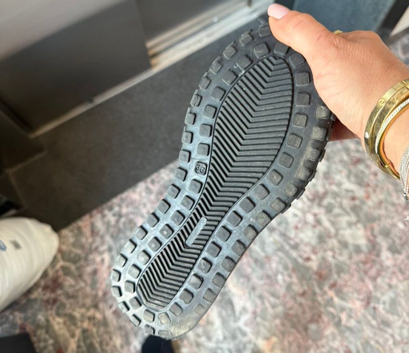 Оригинални спортни обувки