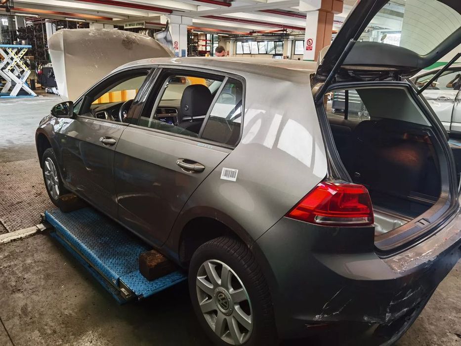 dezmembrez golf vii 1.6 tdi , an 2012 , cod motor clh