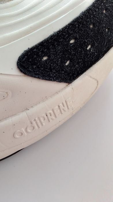 Кроссовки adidas 41-42 (26см)