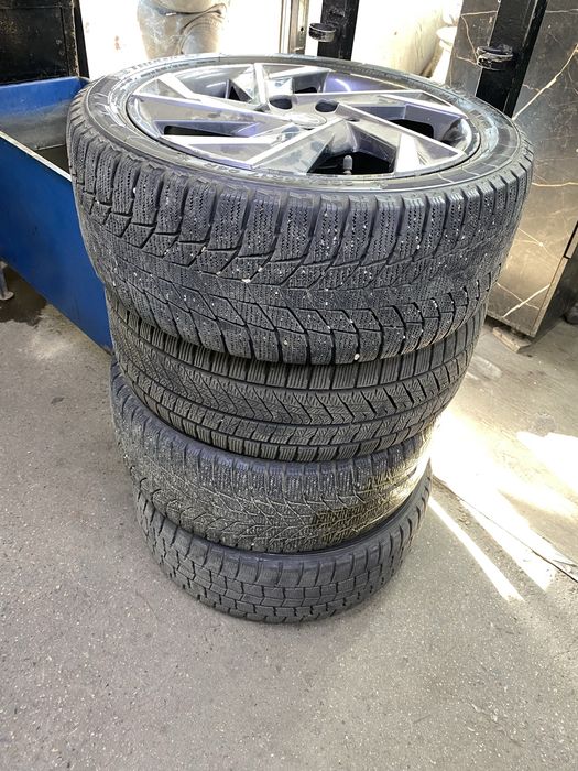 Продам Диски с резиной 225/45/17